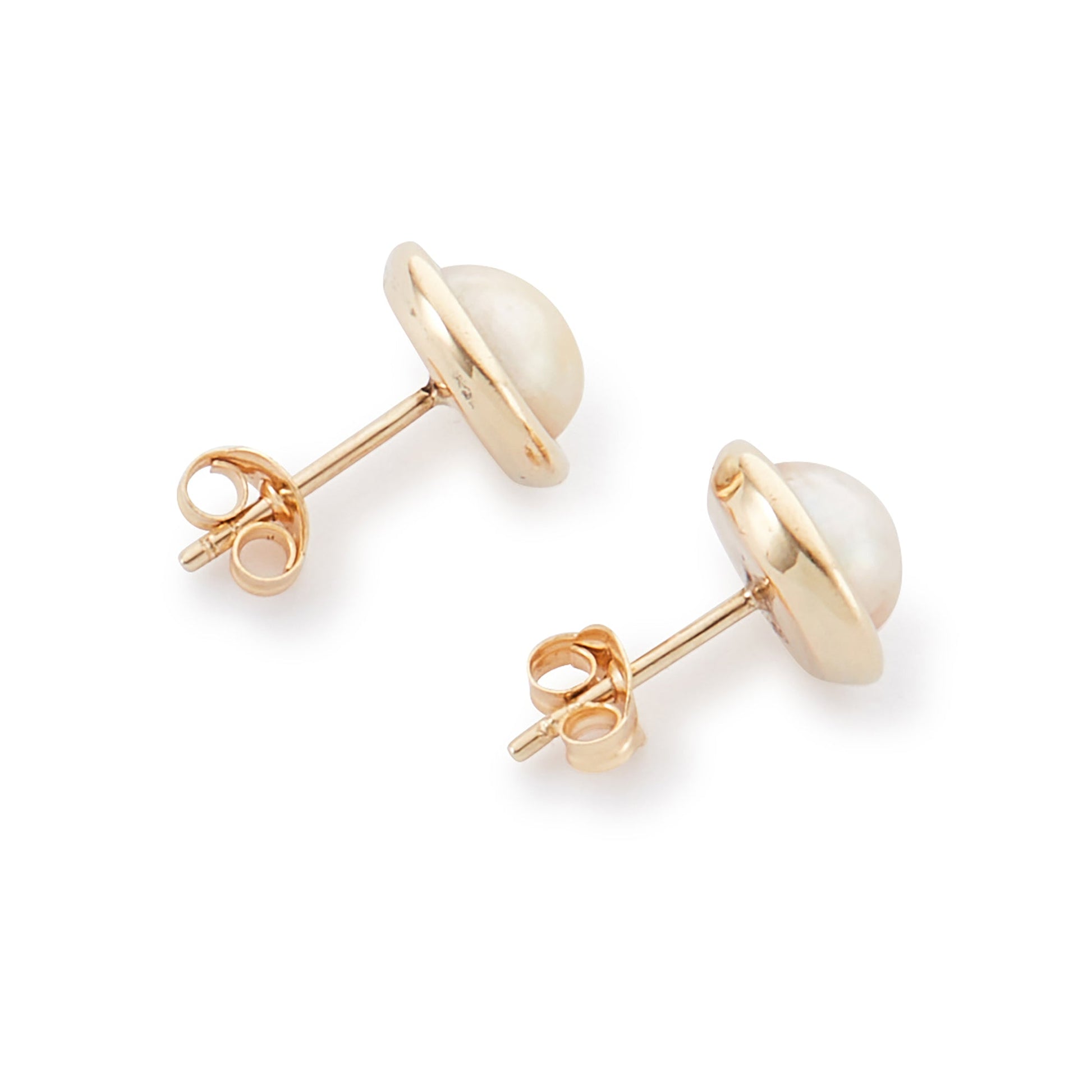 Pretty 9ct gold stud earrings, each with a lustrous mabe pearl in a tube setting.