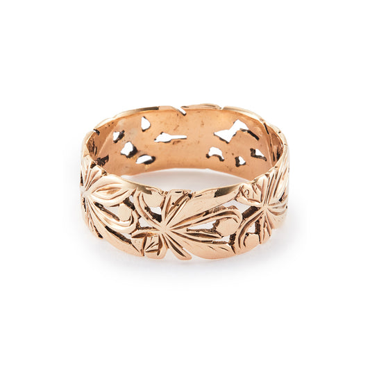 Intricate 9ct rose gold band featuring a lovely cut-out leaf design.