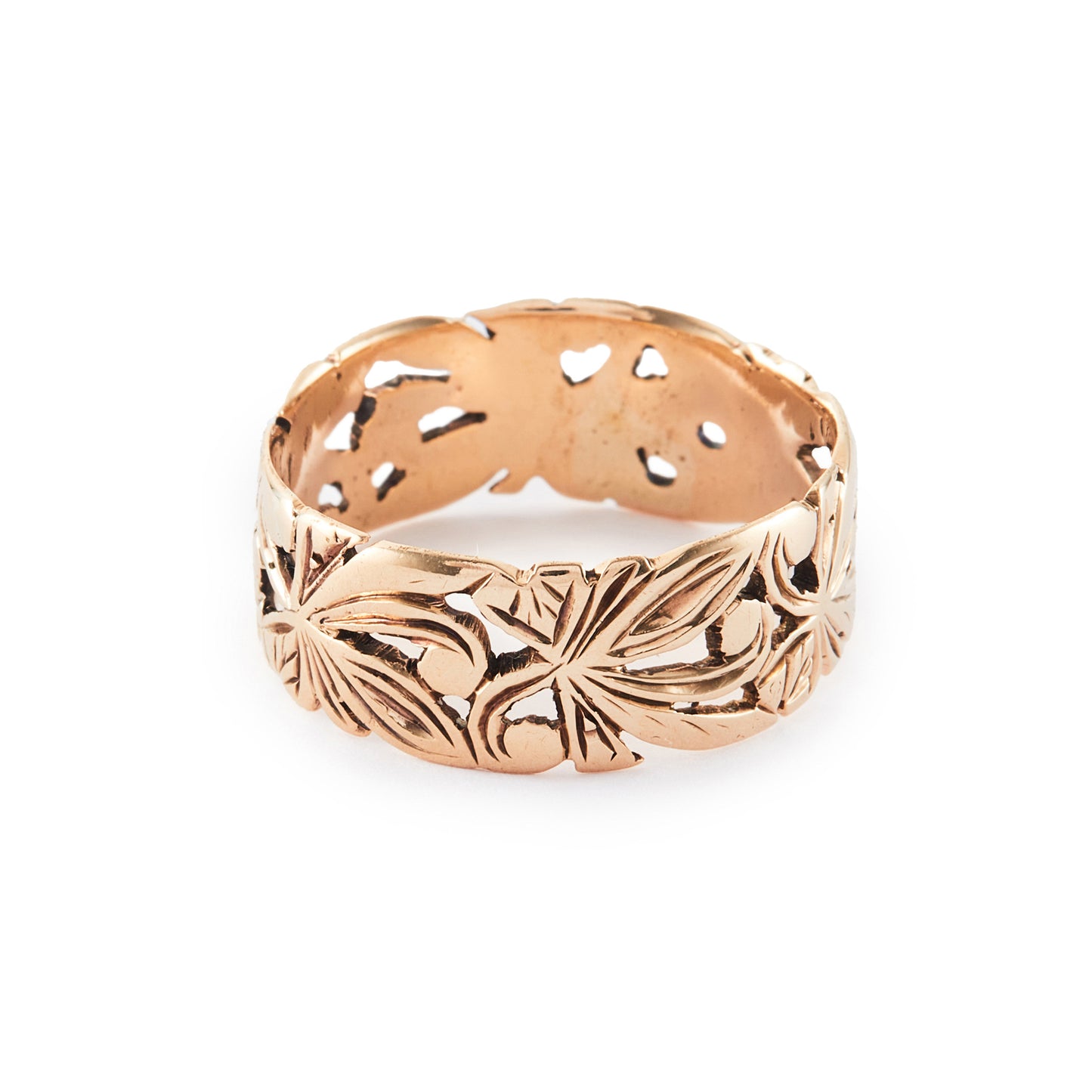 Intricate 9ct rose gold band featuring a lovely cut-out leaf design.