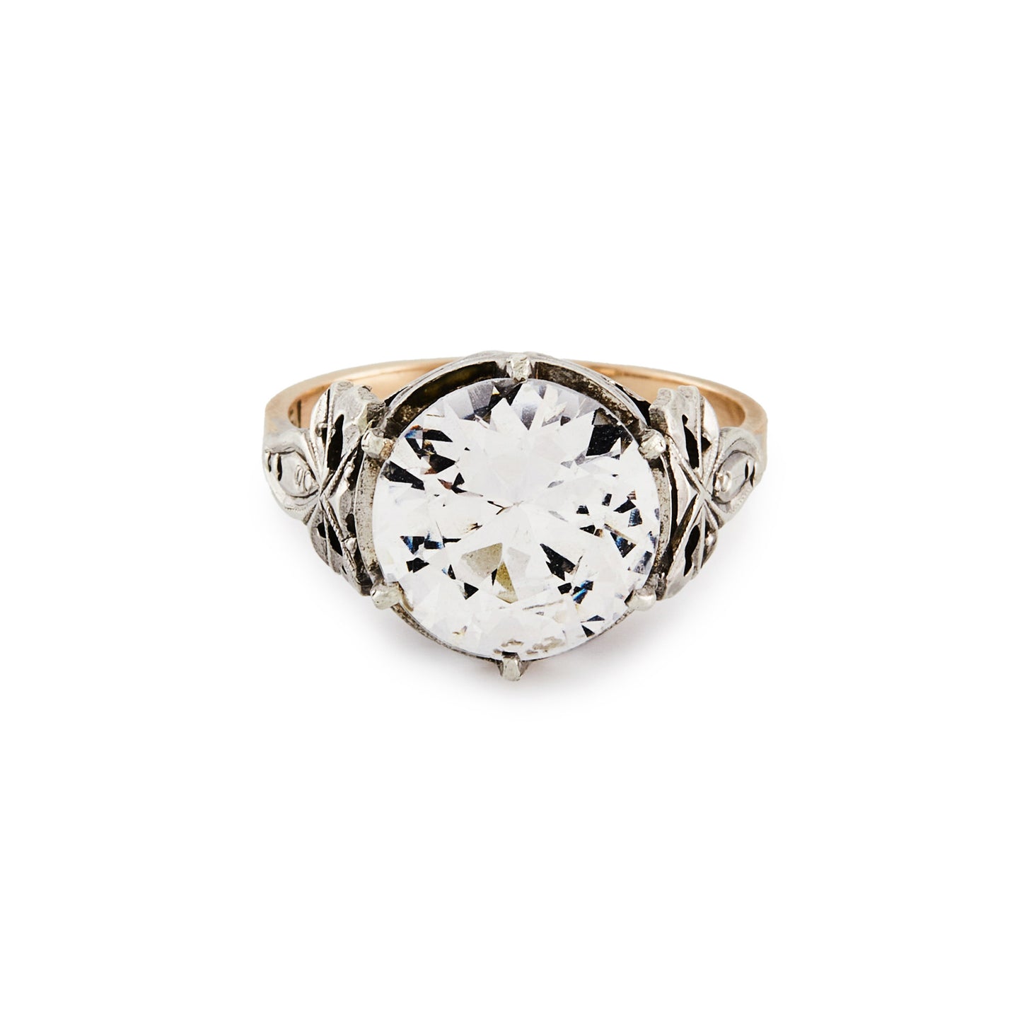 Vintage 9ct rose gold ring, with a sparkling 3.5ct lab grown spinel in an ornate white gold setting.