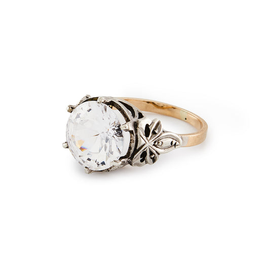 Vintage 9ct rose gold ring, with a sparkling 3.5ct lab grown spinel in an ornate white gold setting.