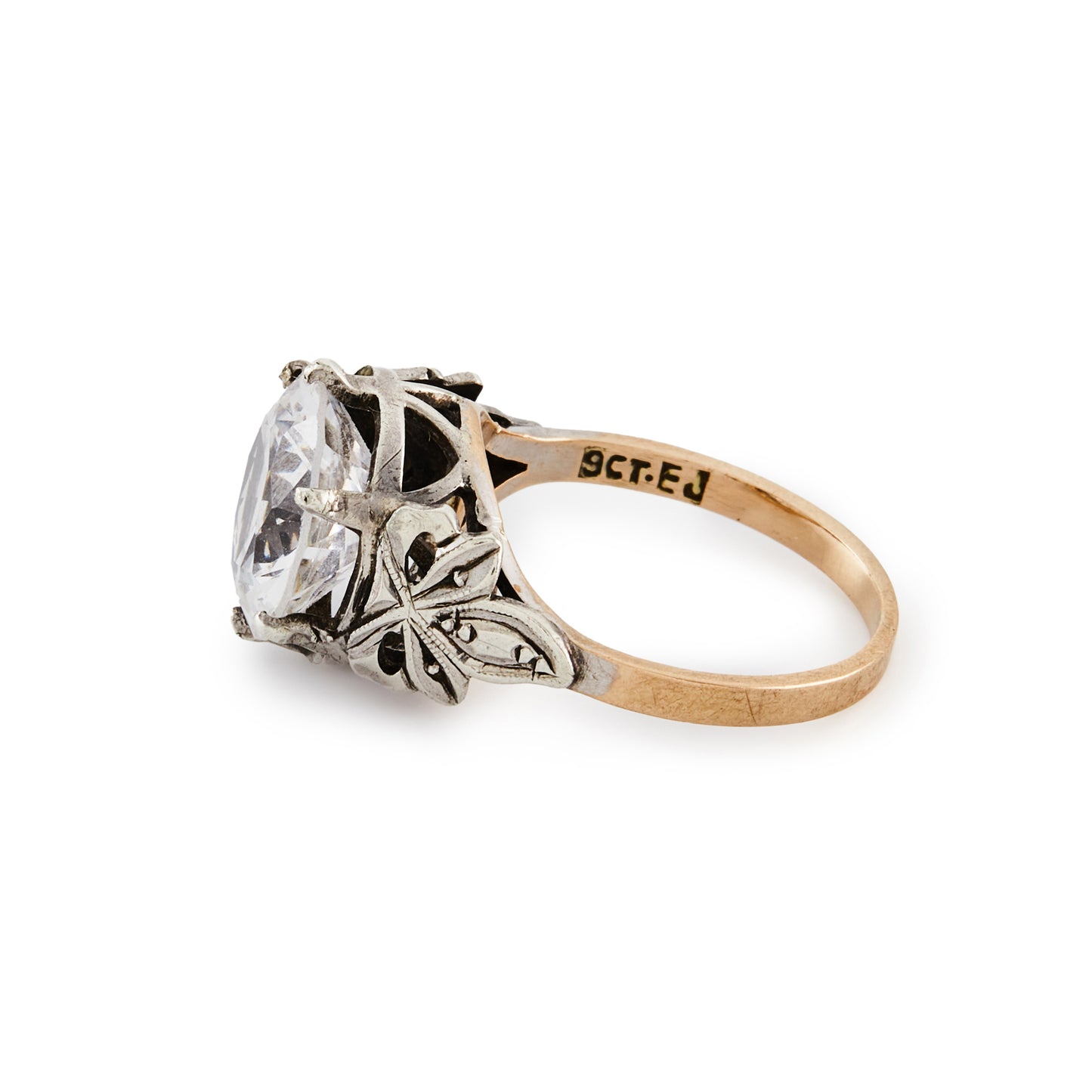 Vintage 9ct rose gold ring, with a sparkling 3.5ct lab grown spinel in an ornate white gold setting.