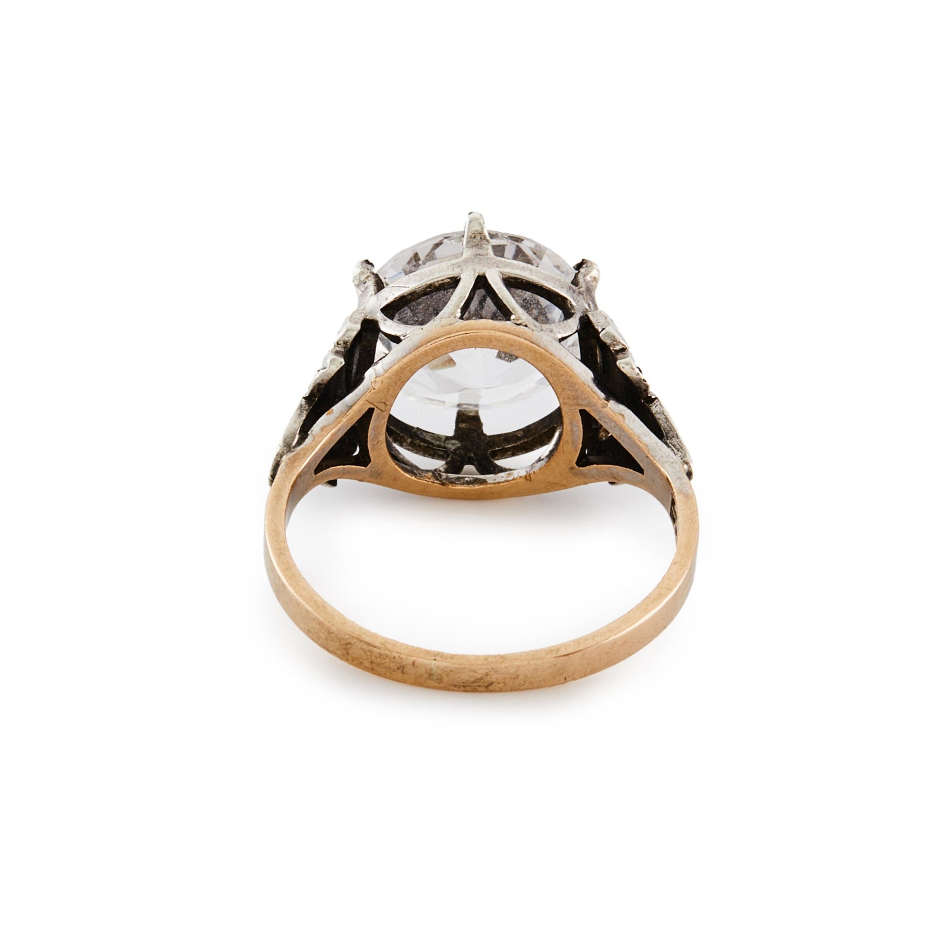 Vintage 9ct rose gold ring, with a sparkling 3.5ct lab grown spinel in an ornate white gold setting.