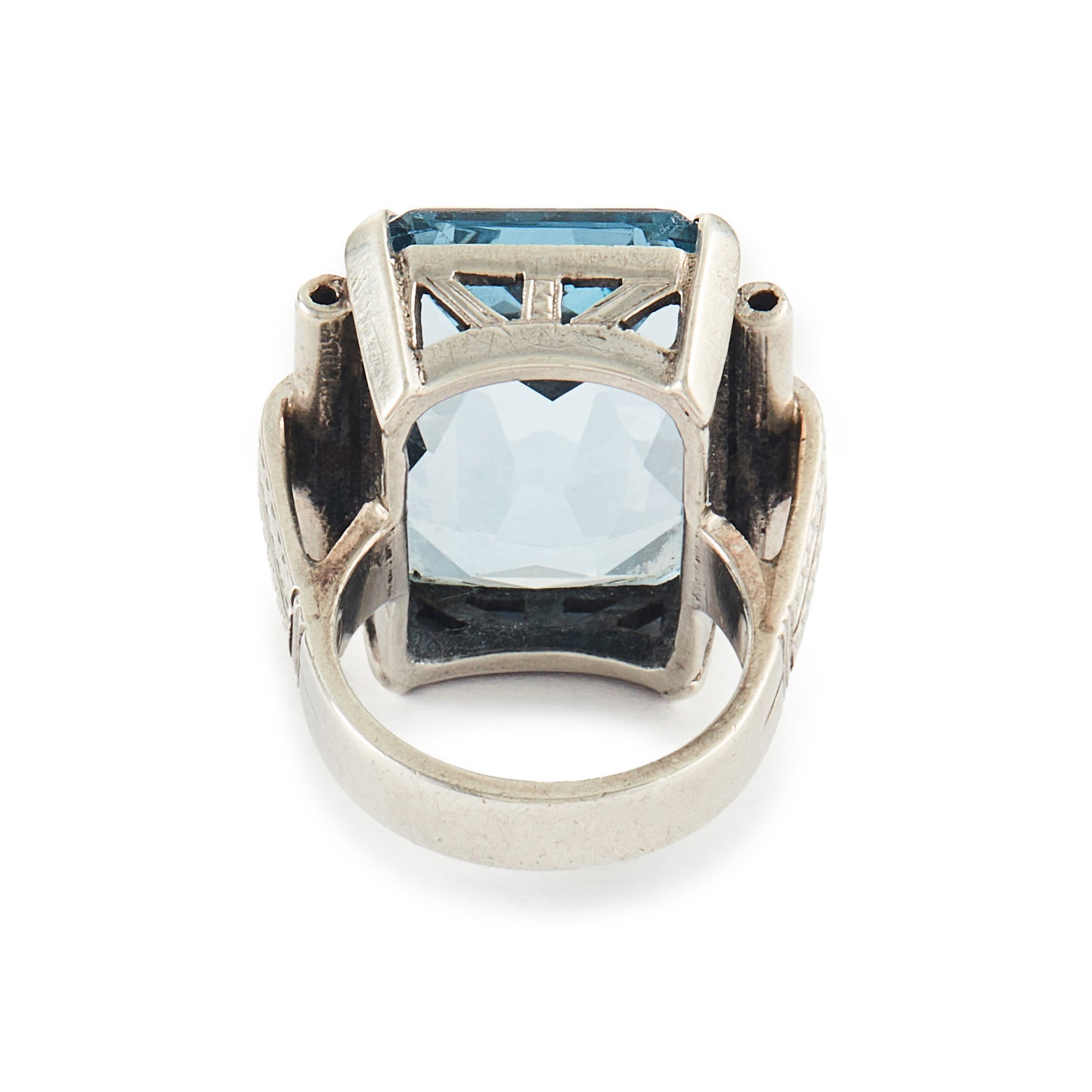 Stunning Art Deco sterling silver ring set with a large, beautifully faceted, sky blue, lab-grown spinel.
Makers mark.