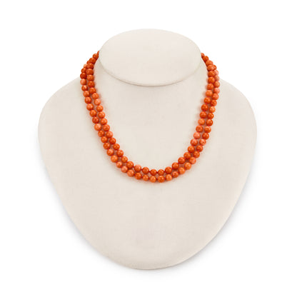 Lovely string of angel hair coral with interesting range in colour and size of the beads, with a 9ct gold clasp. Can be draped twice around the neck to form a choker.