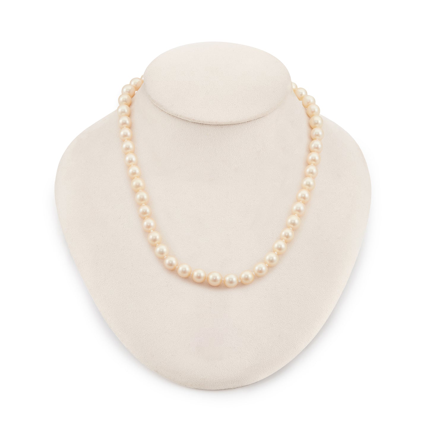 Beautiful pearl necklace with a 14ct gold clasp and forty-six perfectly round cultured seawater pearls. The pearls have a cream hue and a lovely lustre.