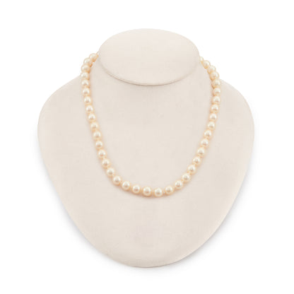 Beautiful pearl necklace with a 14ct gold clasp and forty-six perfectly round cultured seawater pearls. The pearls have a cream hue and a lovely lustre.