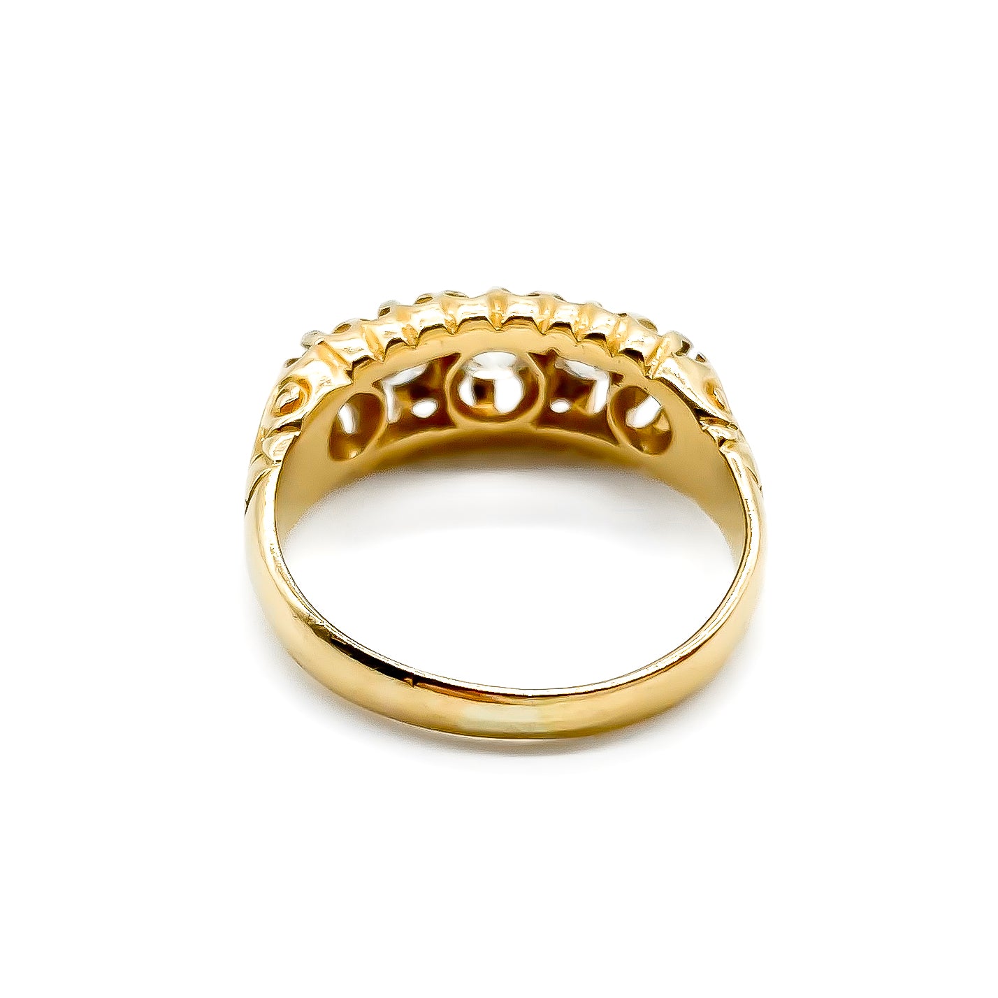 Lovely Edwardian 18ct gold old cut five stone diamond ring with engraving on the shoulders.