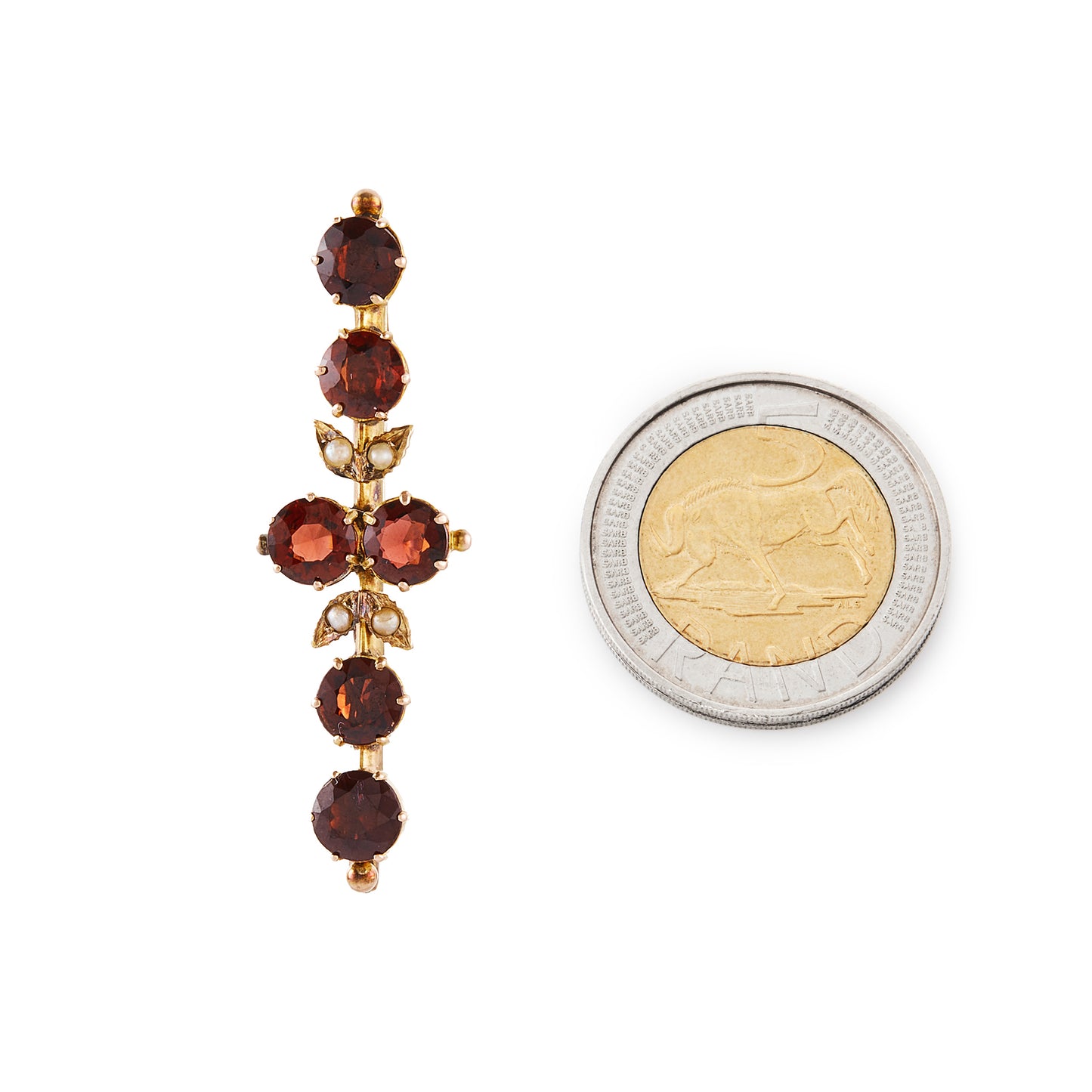 Pretty Edwardian 9ct gold bar brooch, set with six beautifully faceted garnets and four seed pearls. Chester 1910