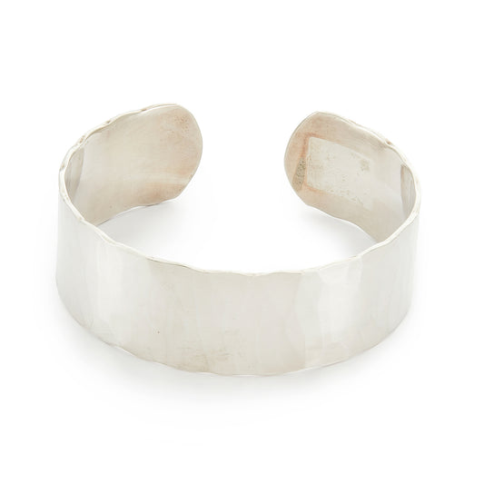 Stylish vintage hammered sterling silver open cuff bangle. Handmade in Germany. Size adjustable.