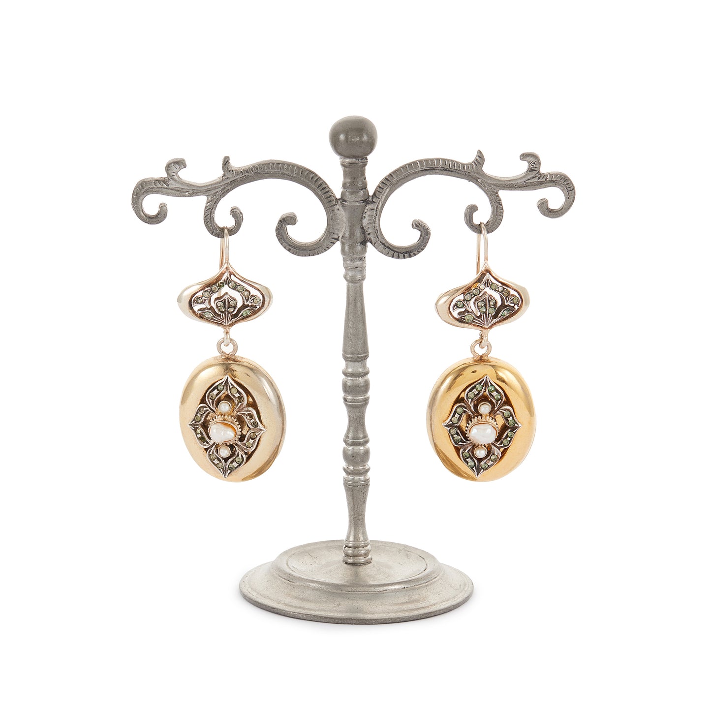Glamorous vintage gold-plated silver earrings, each set with pastes and three pearls. The earrings make a beautiful statement!