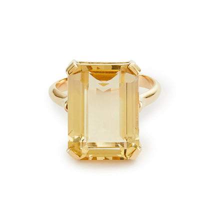Stylish 9ct gold Mid-Century ring set with a beautifully faceted, emerald-cut citrine in a four claw setting.