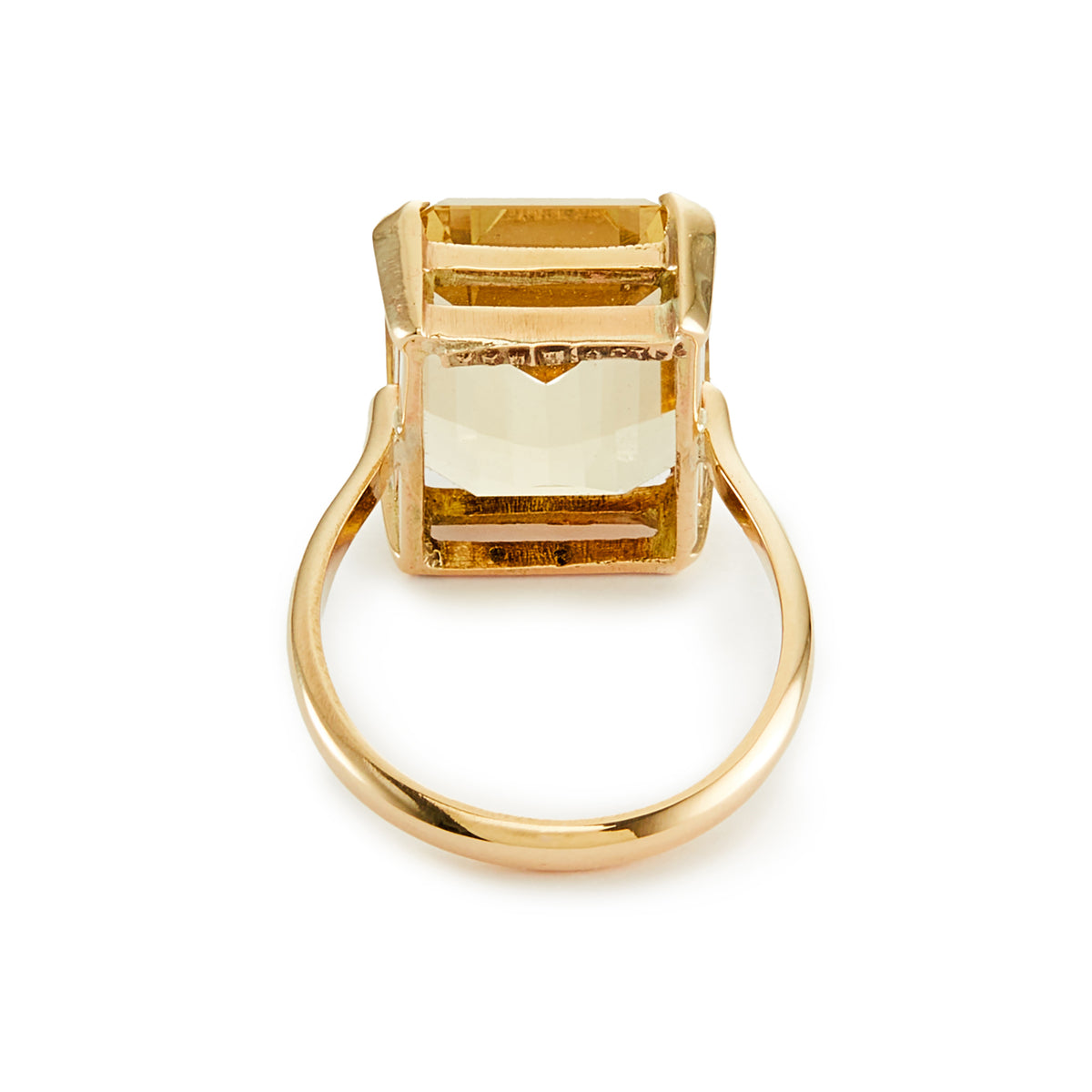 Stylish 9ct gold Mid-Century ring set with a beautifully faceted, emerald-cut citrine in a four claw setting.