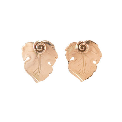 Sought-after and beautifully crafted mid-century 9ct rose gold Candida clip-on earrings in a leaf design. Unmarked. 