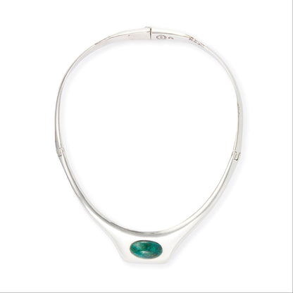 Stylish sterling silver Mexican Mid-Century choker set with a vibrant azurite cabochon stone.