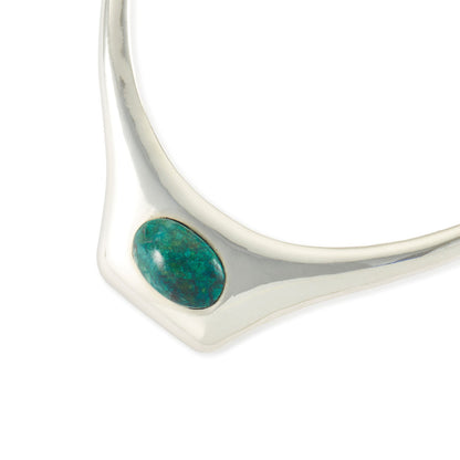 Stylish sterling silver Mexican Mid-Century choker set with a vibrant azurite cabochon stone.