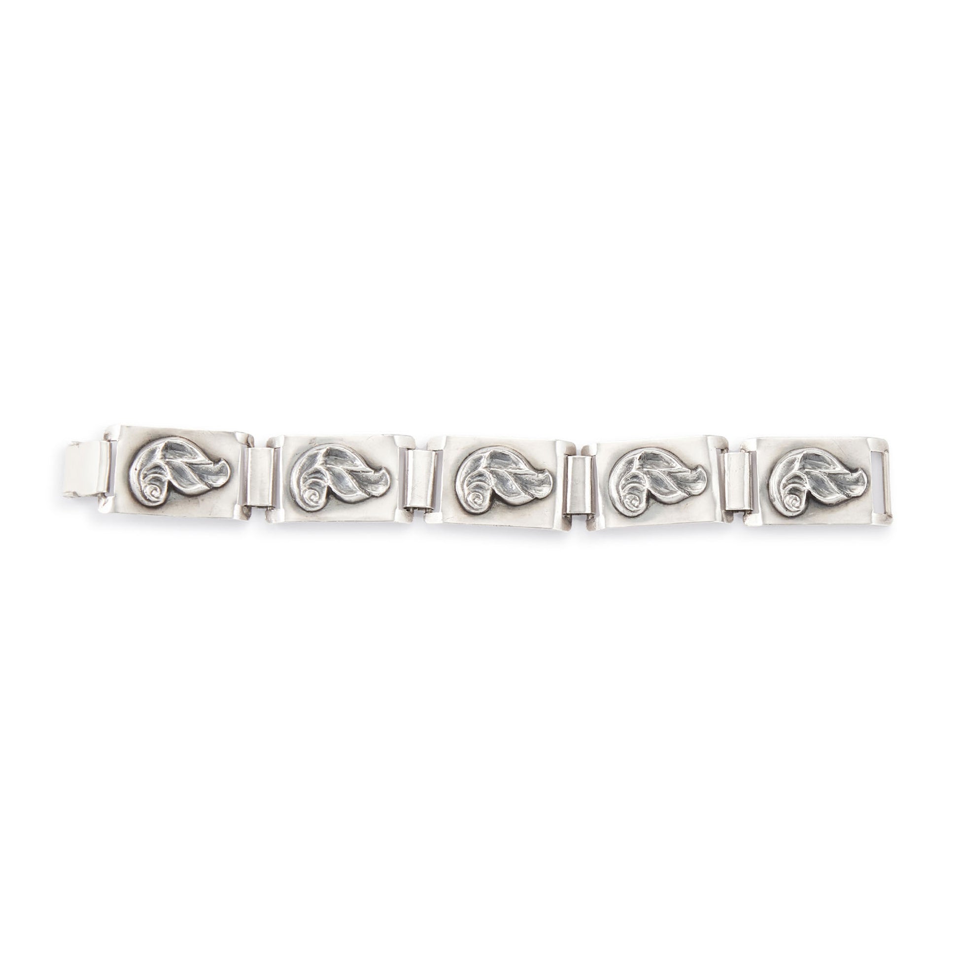Stylish sterling silver Modernist, Mid-Century panel bracelet with a repoussé design. 
Designer: Haglund (South Africa)