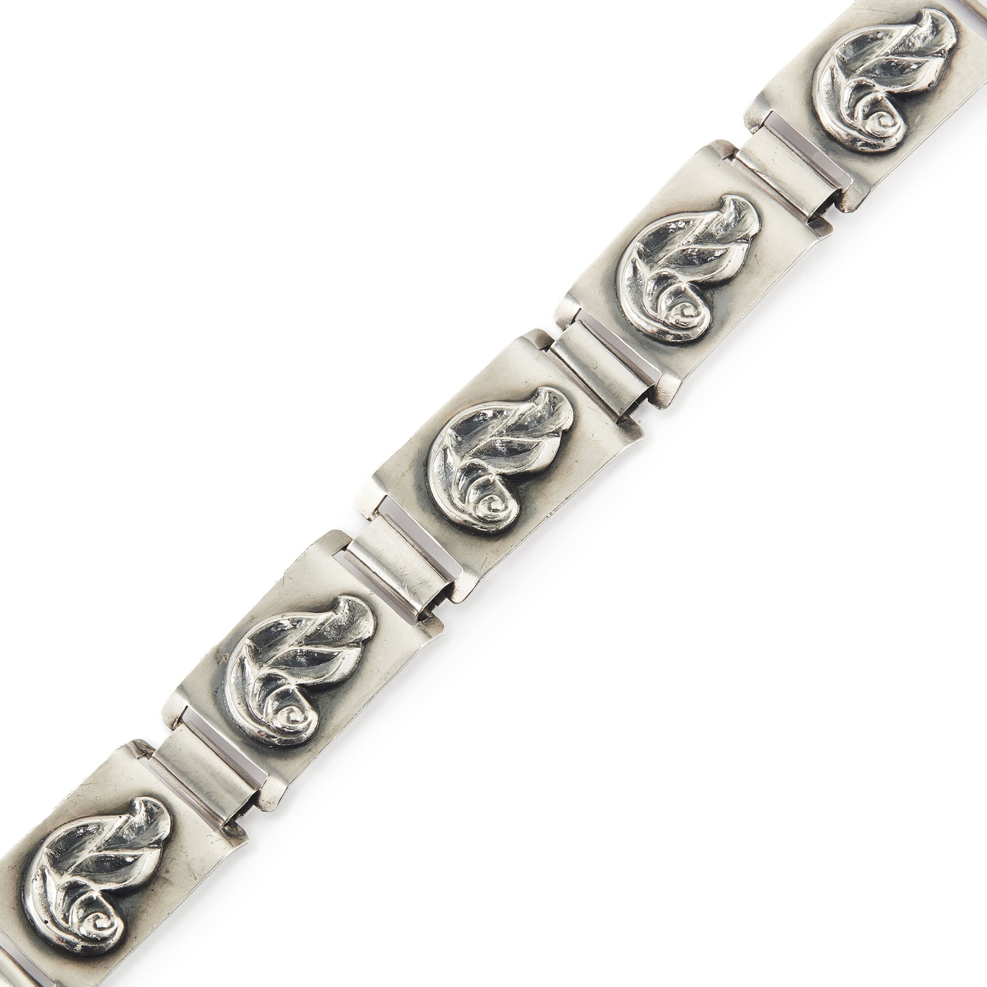 Stylish sterling silver Modernist, Mid-Century panel bracelet with a repoussé design. 
Designer: Haglund (South Africa)