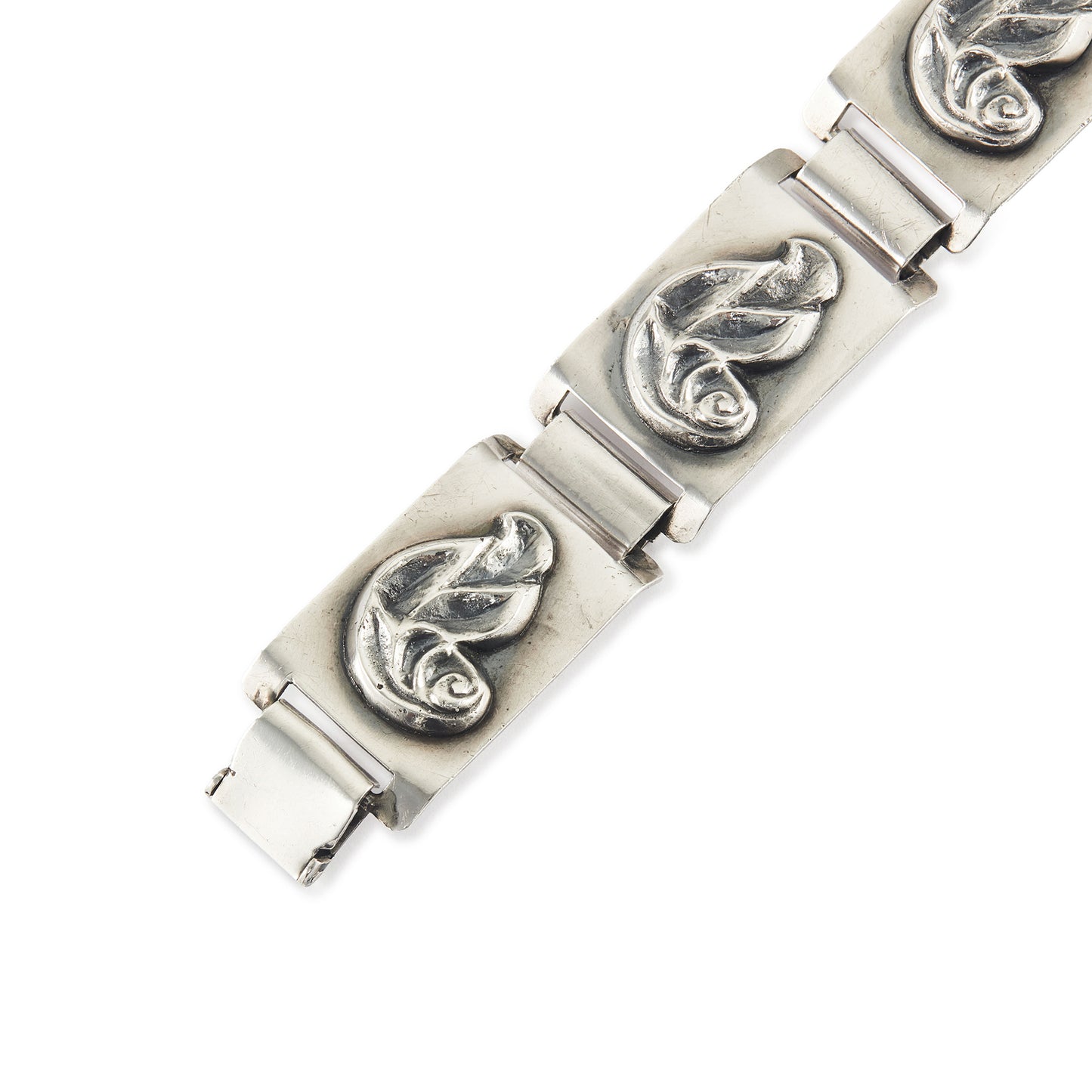 Stylish sterling silver Modernist, Mid-Century panel bracelet with a repoussé design. 
Designer: Haglund (South Africa)