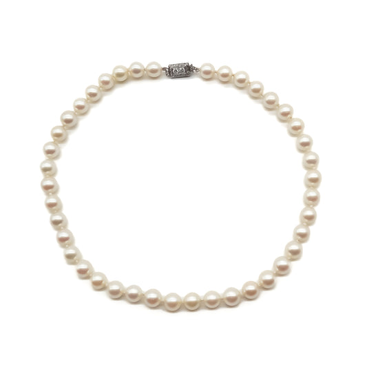 Stunning Japanese Akoya seawater pearl necklace with an 18ct white gold Art Deco diamond clasp.