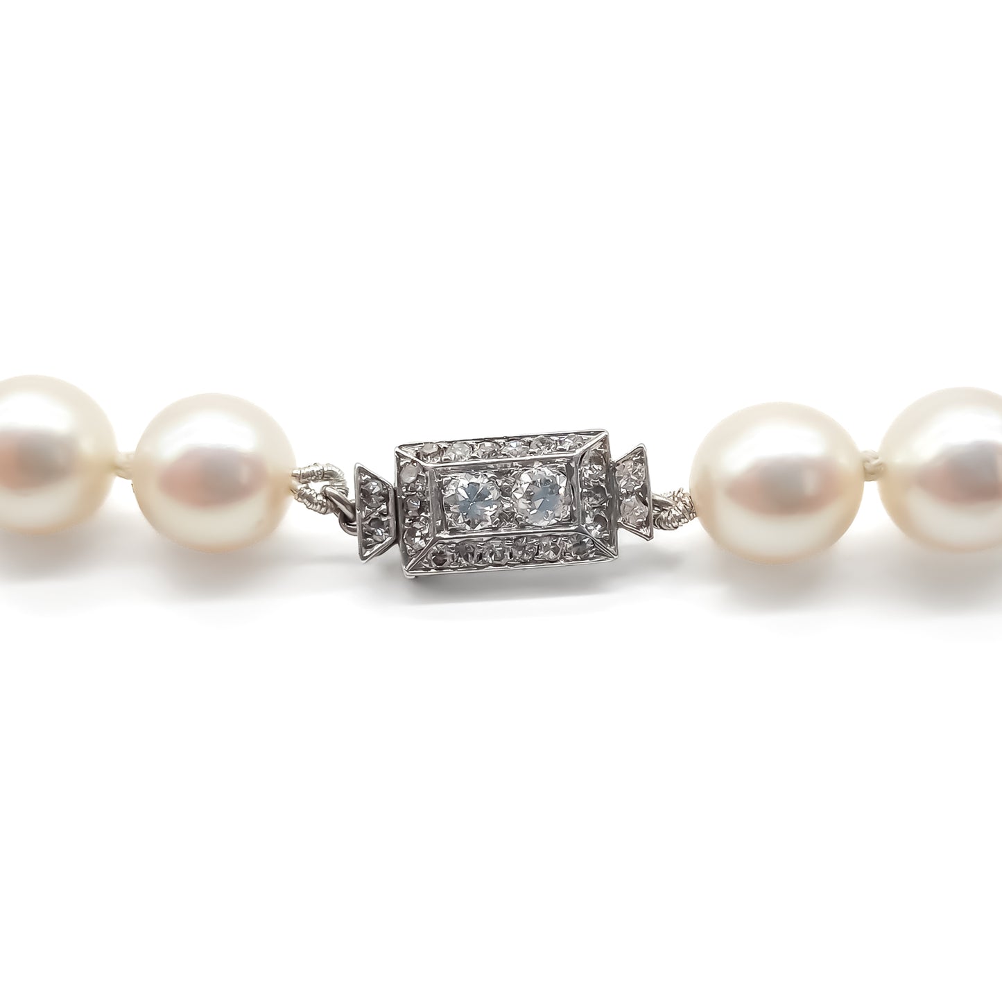 Stunning Japanese Akoya seawater pearl necklace with an 18ct white gold Art Deco diamond clasp.