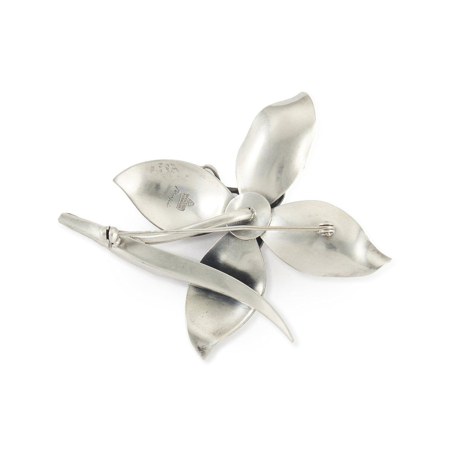 Sterling silver Danish designer three-dimensional flower brooch. Fully hallmarked.
Designer: Gertrud Engel
Manufacturer: Anton Michelson