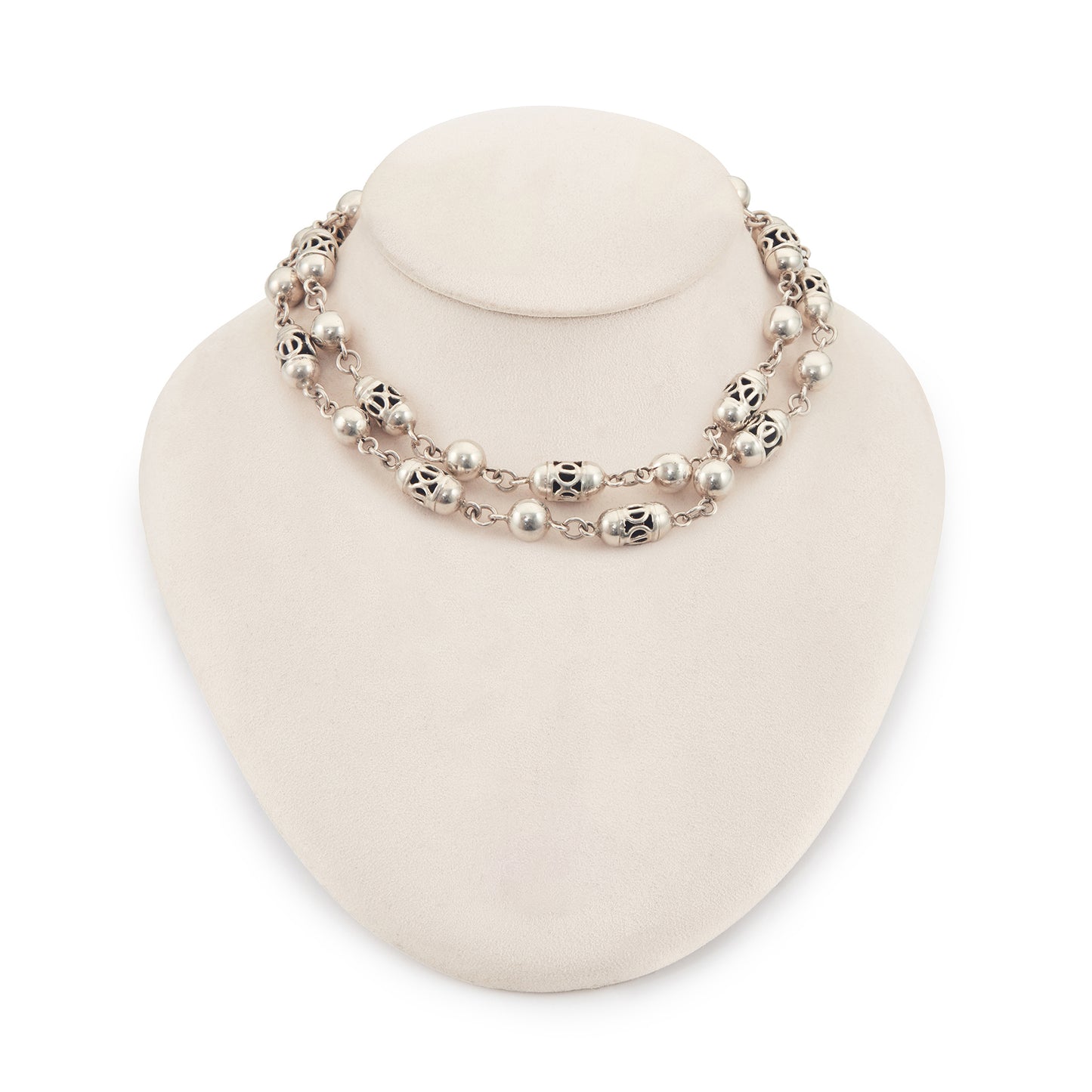 Stylish sterling silver Mexican bobble bead necklace.