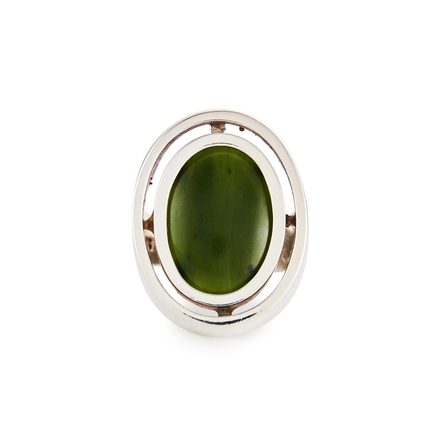 Classic vintage sterling silver ring, set with an oval cabochon nephrite jade stone. Size adjustable.