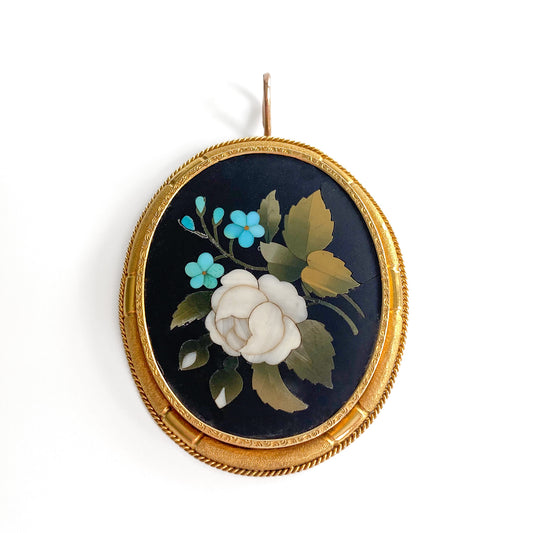 Stunning Victorian oval natural stone finely crafted Pietra Dura pendant set in an elaborate 18ct gold frame.