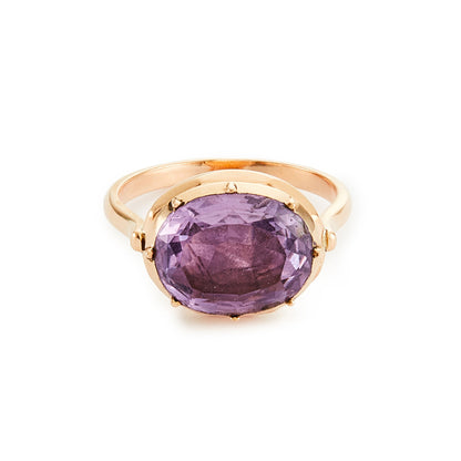 Beautiful Victorian 9ct rose gold set with a foil-backed amethyst in a closed back setting.
