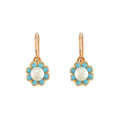 Pretty Victorian 9ct rose gold earrings, each set with eight turquoise stones and a centre pearl, in the shape of a flower.