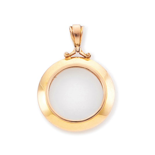 Classic Victorian double-sided rose gold picture locket. Ideal for two photographs.
Birmingham 1905