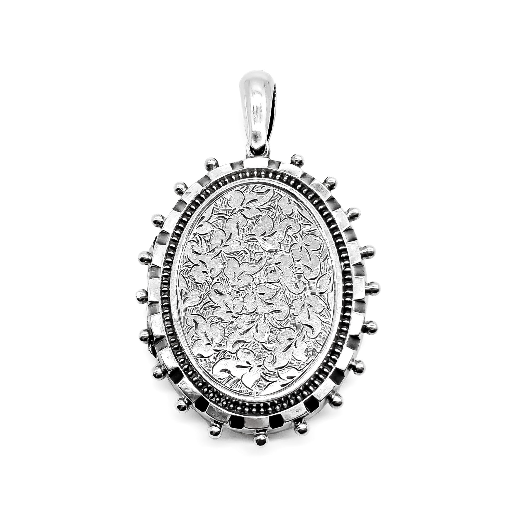 Antique hot sale lockets silver