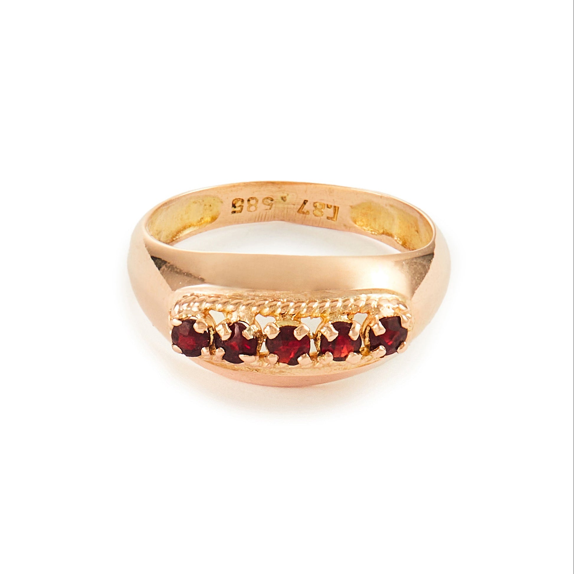 Classic vintage 14ct gold five stone garnet dome ring.