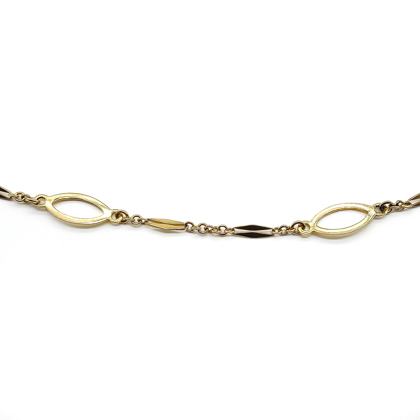 Stylish vintage 14ct yellow gold opera length necklace with fancy links.