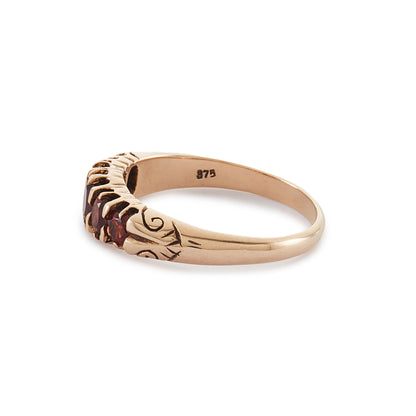 Vintage 9ct Gold Garnet Ring