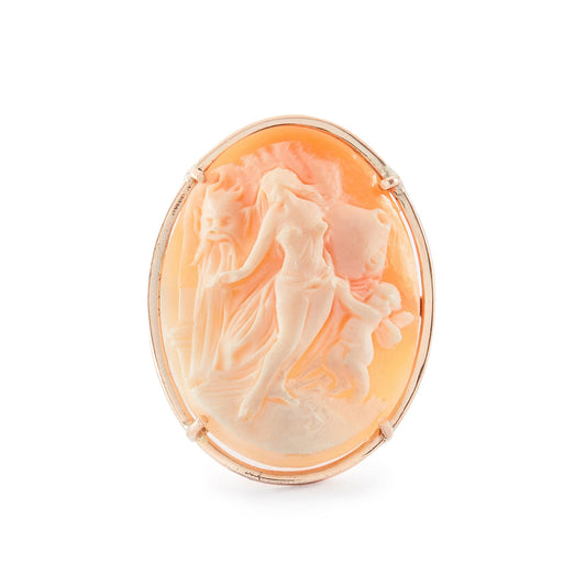 Lovely 9ct rose gold vintage ring, set with a large, elaborately-carved cameo.