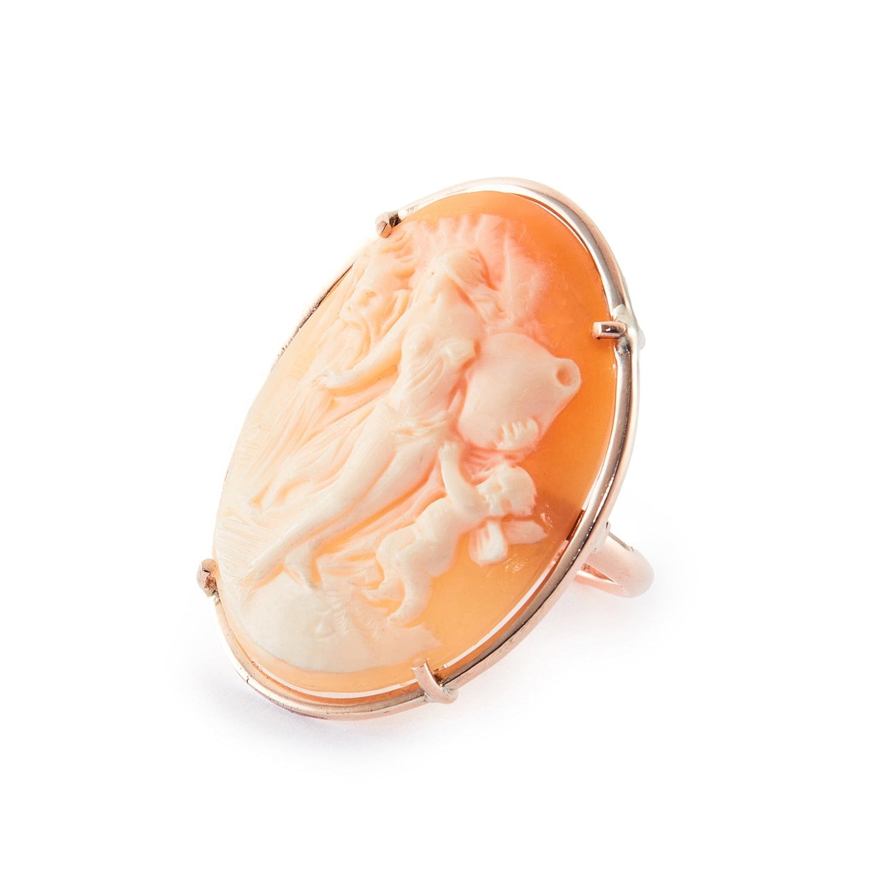 Lovely 9ct rose gold vintage ring, set with a large, elaborately-carved cameo.