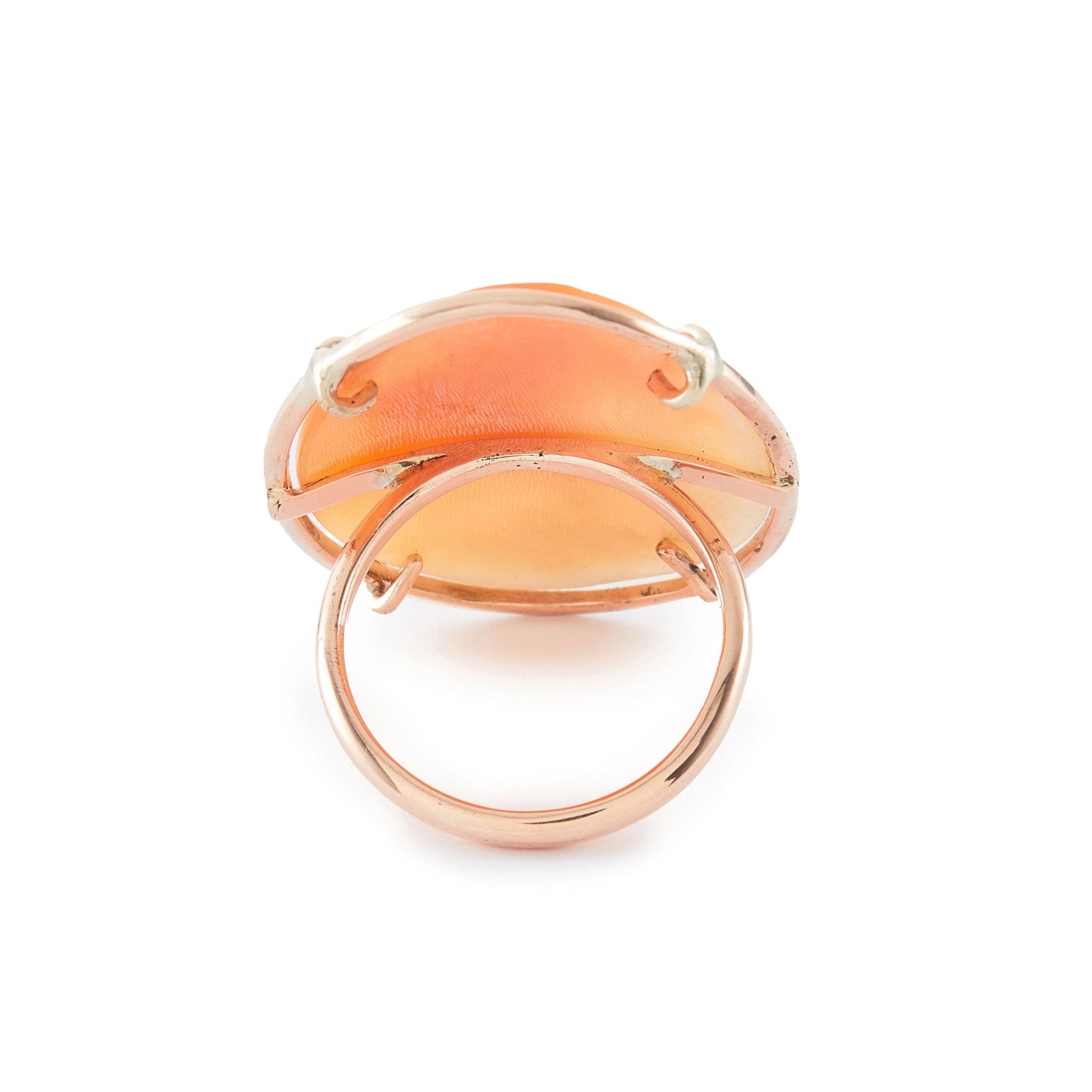 Lovely 9ct rose gold vintage ring, set with a large, elaborately-carved cameo.