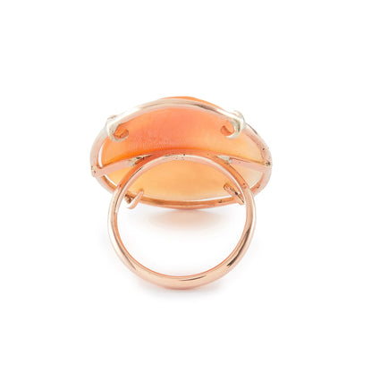 Lovely 9ct rose gold vintage ring, set with a large, elaborately-carved cameo.