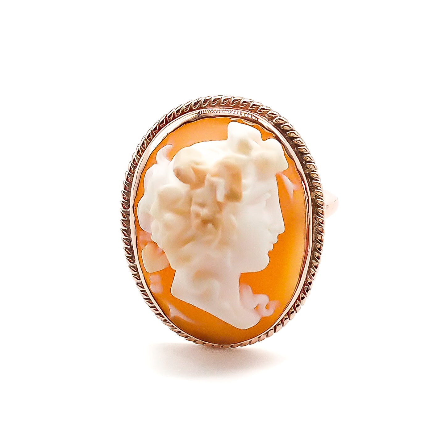 Classic vintage 9ct rose gold ring set with a beautifully carved cameo.