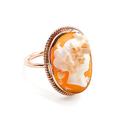 Classic vintage 9ct rose gold ring set with a beautifully carved cameo.