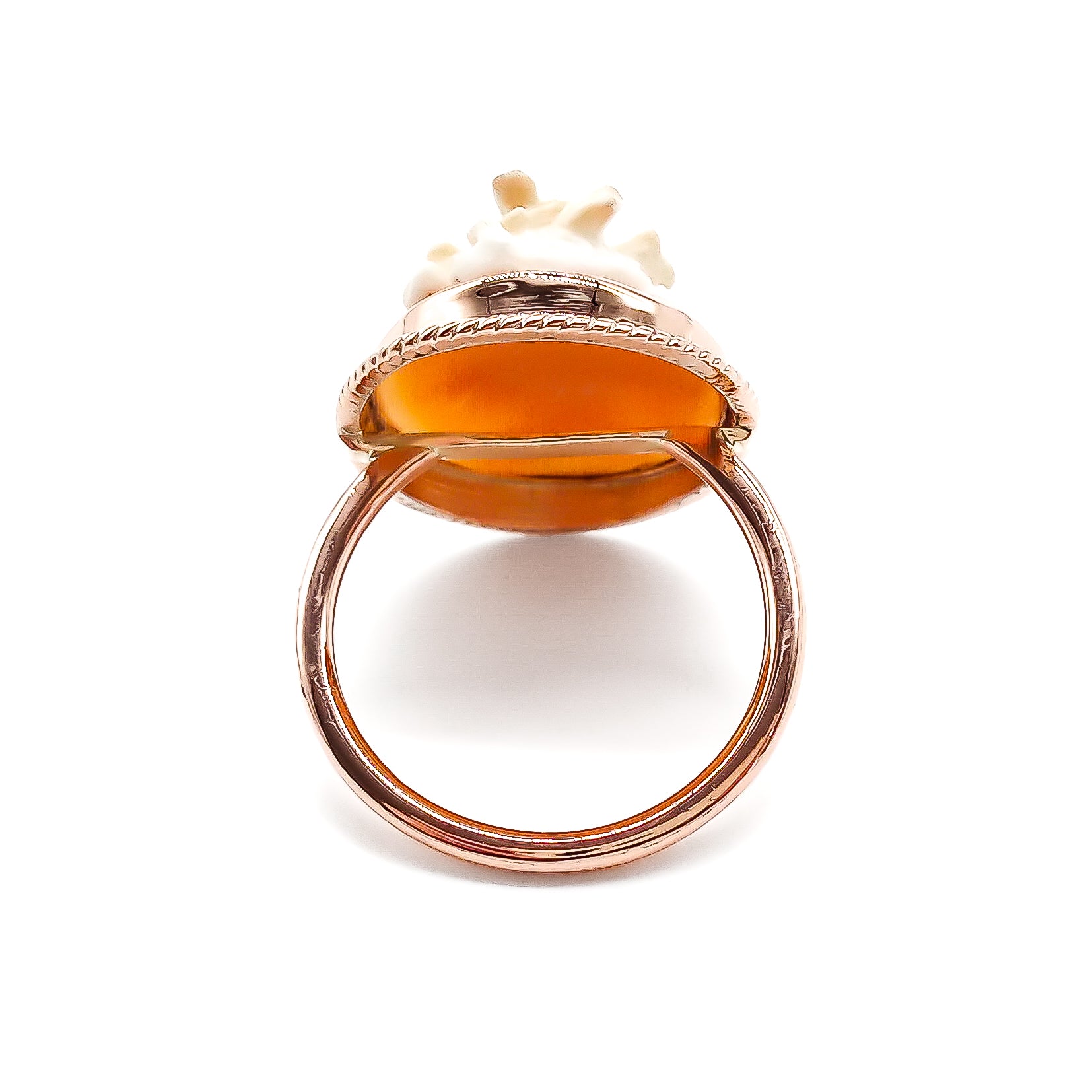 Classic vintage 9ct rose gold ring set with a beautifully carved cameo.