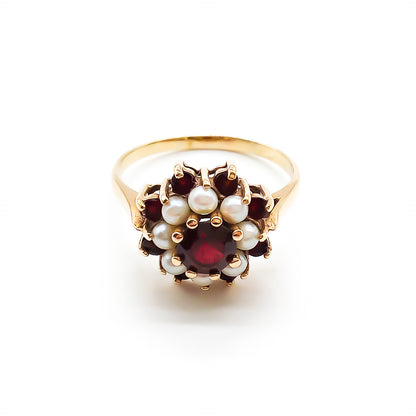 9ct Gold Garnet and Pearl Ring