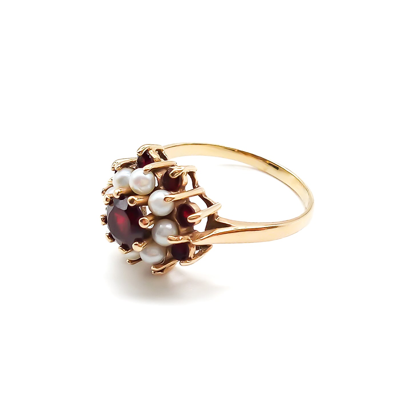 9ct Gold Garnet and Pearl Ring